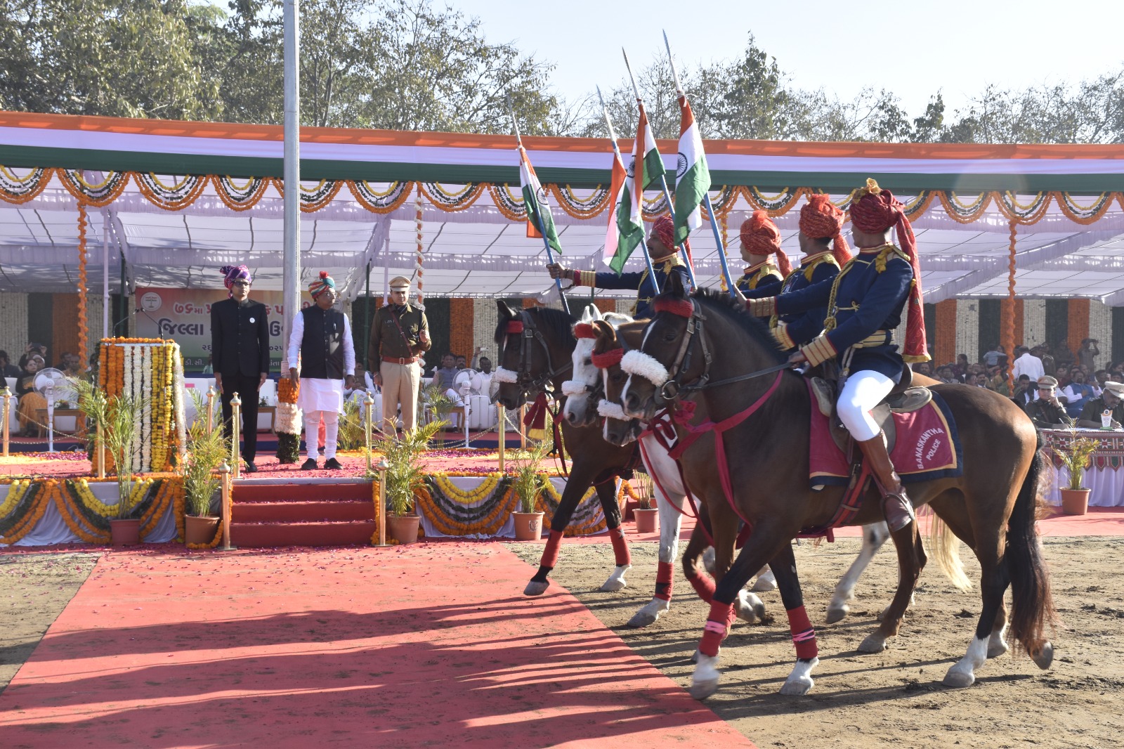  બનાસકાંઠામાં મંત્રી ઋષિકેશભાઈ પટેલના વરદ હસ્તે ૭૬મા પ્રજાસત્તાક દિવસની શાનદાર ઉજવણી